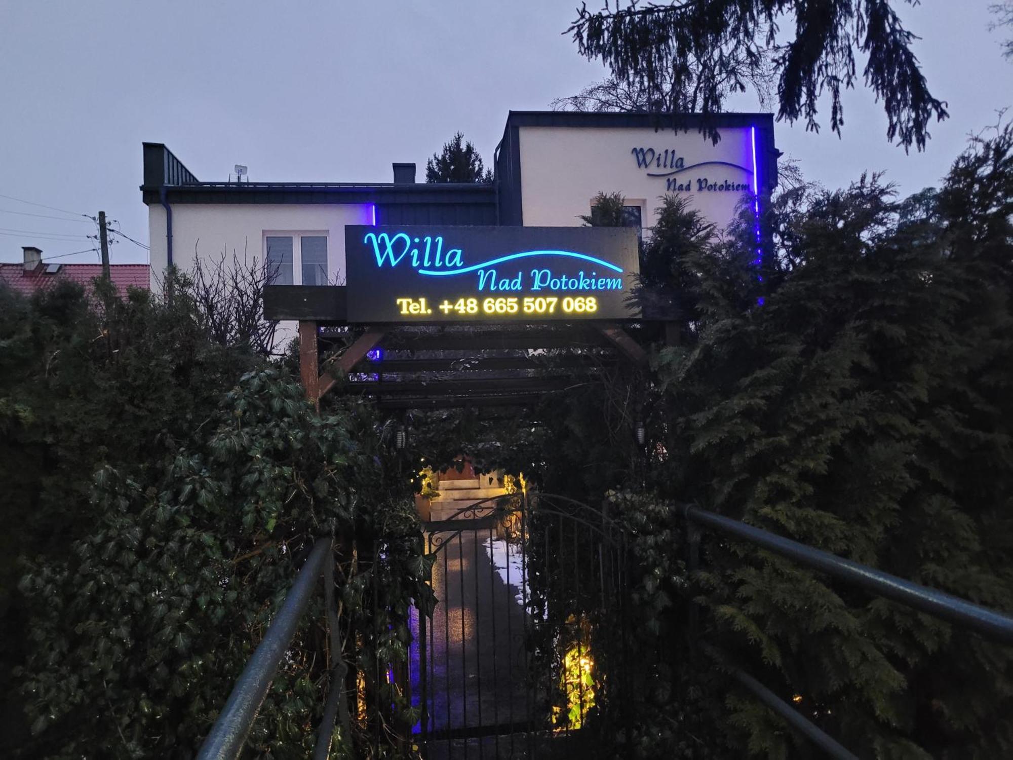 Willa Nad Potokiem Kudowa Zdroj Luaran gambar